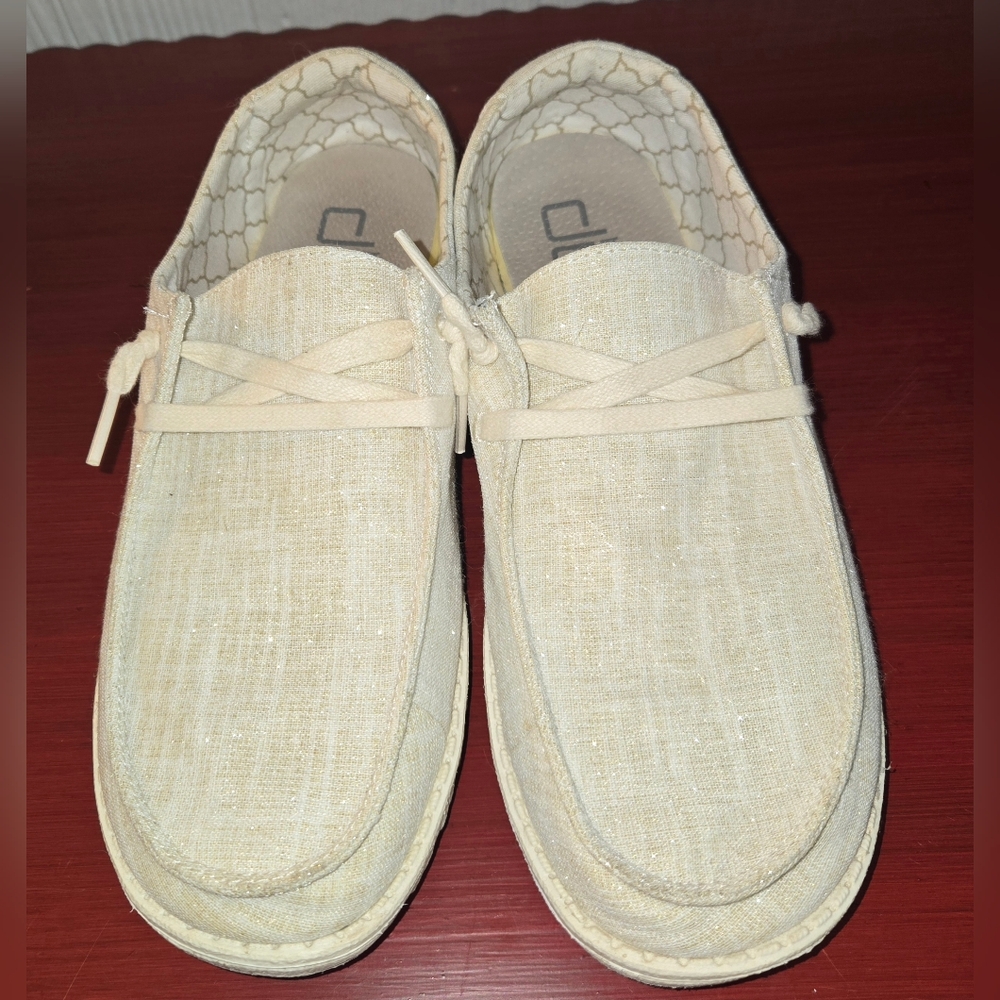 HEY DUDE WOMEN'S WENDY SPARKLING GOLD SIZE 9 | WOMEN’S SHOES | WOMEN’S LACE - Picture 8 of 10